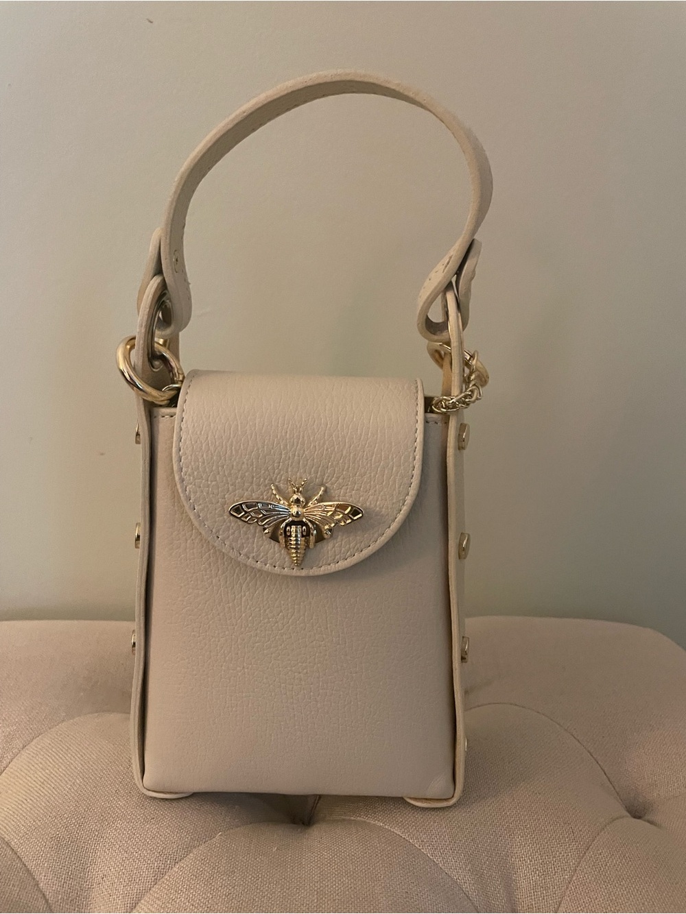 Cream Italian Leather Bag with Gold Bee Accent - Picture 3 of 9